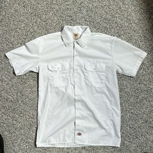 Dickeys Button down t-shirt